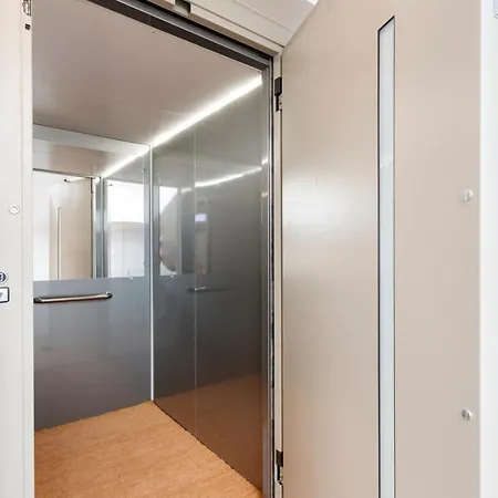 Center Luxury Triplex