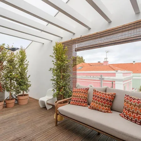 Center Luxury Triplex Villa