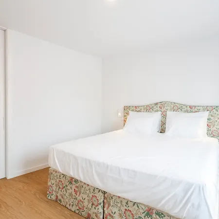 Center Luxury Triplex *