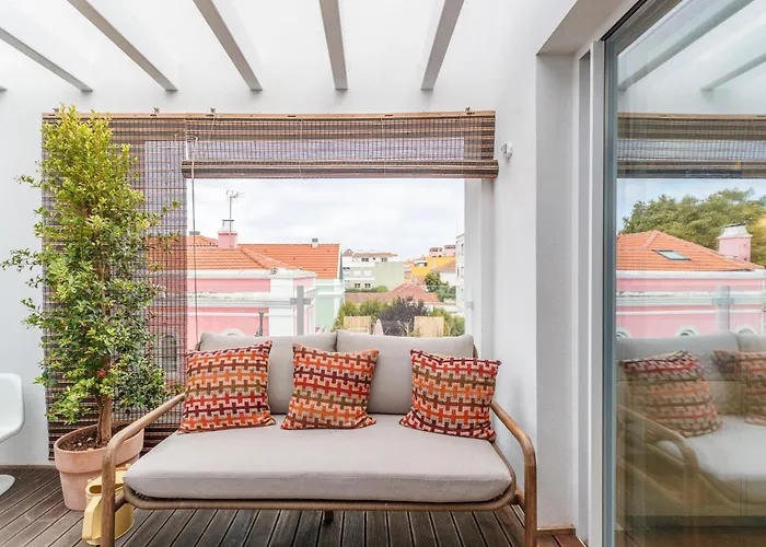 Center Luxury Triplex Villa Cascaes
