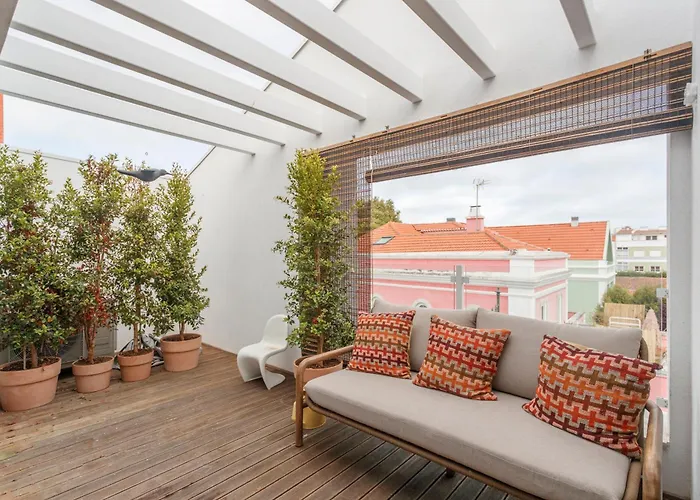 Center Luxury Triplex Villa