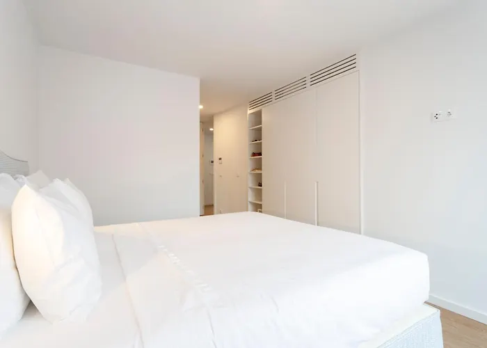 Center Luxury Triplex Villa Cascaes
