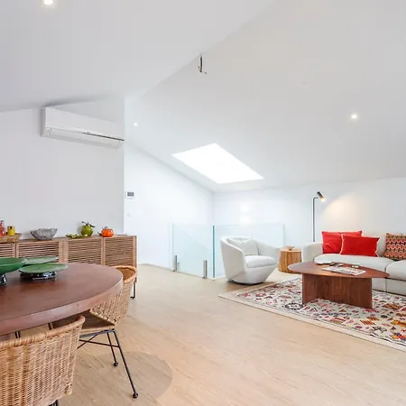 Center Luxury Triplex *